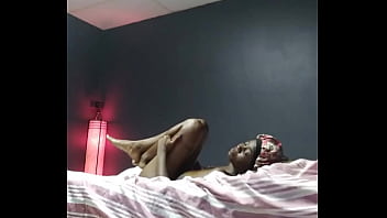 Thot in Texas - Mature Ebony Fucking in a Bed