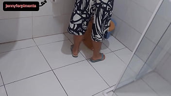 My cuckold told me to go to the bathroom to suck his friend, bastard came super fast Kasallpimenta