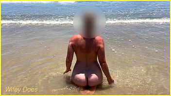 MILF public exhibitionist nude dare at public beach with her ass and tits on show