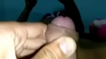 It's fun with the pussy of an Asian student girl. He sucks his cock until she cums all over her mouth. Then he thrusts his cock into her clit, fucking her pussy with loud moans. Her moans make her extremely aroused. She orgasms twice and cums a lot.